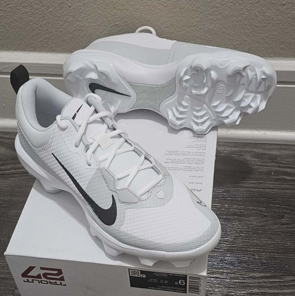 Shoes Nike football spikes force trout 9 pro mcs